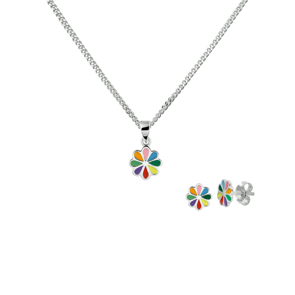oorknoppen en collier bloem